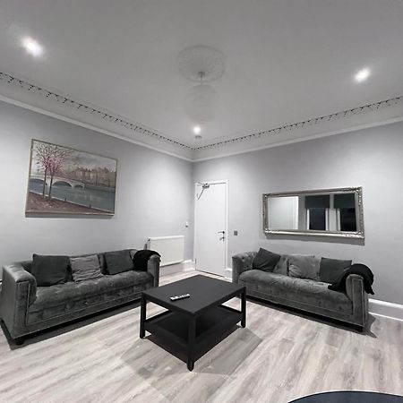 Lovely 4 Bedroom 2Nd Floor Walk Up Apartment เอดินบะระ ภายนอก รูปภาพ